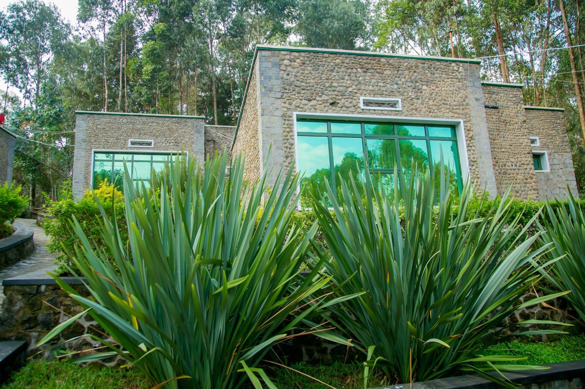 Karisimbi Cave Resort Ruhengeri Esterno foto