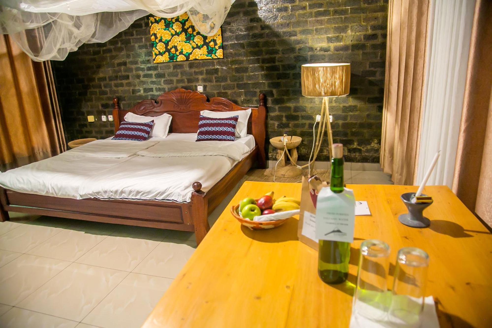 Karisimbi Cave Resort Ruhengeri Esterno foto